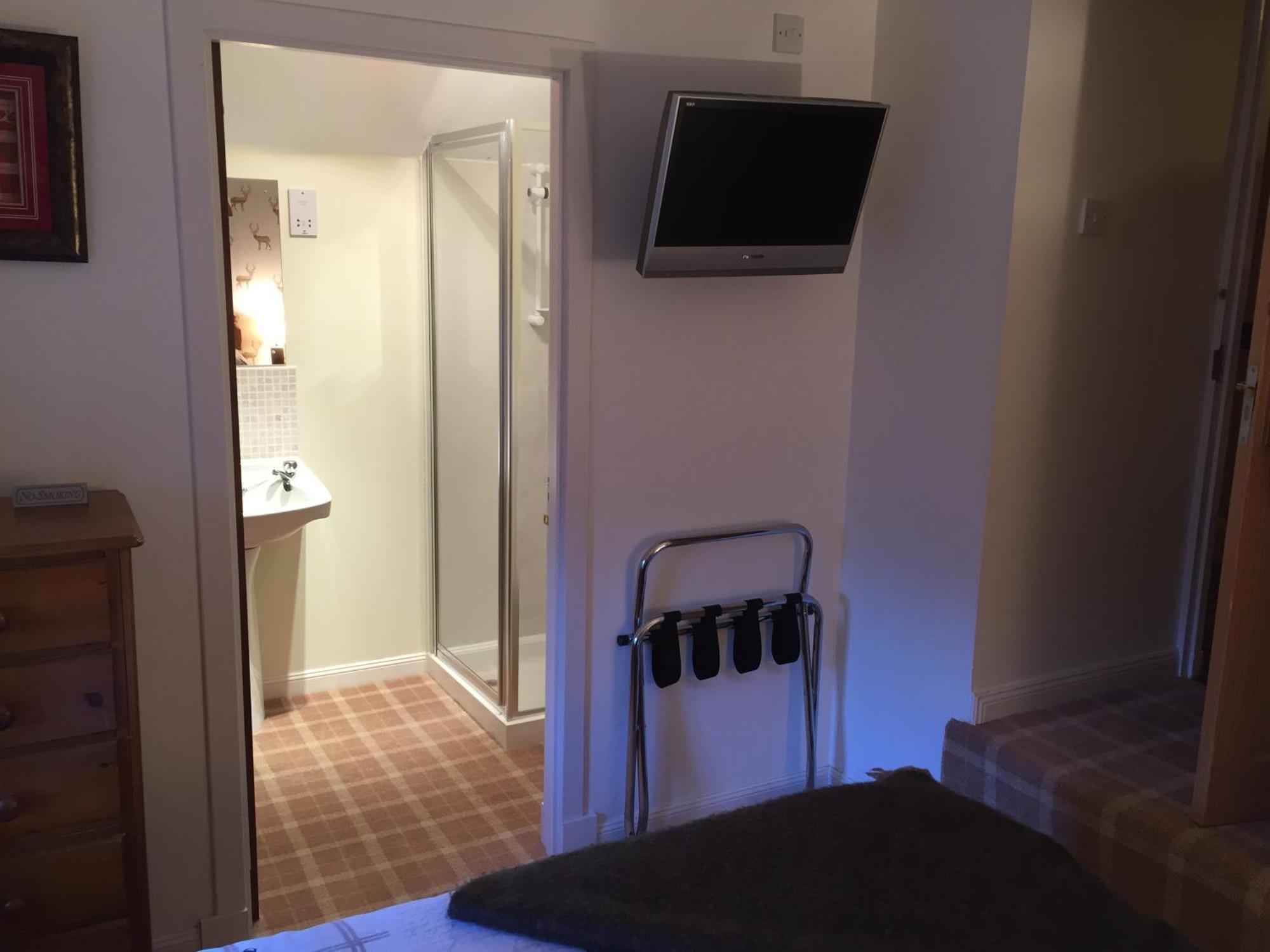 ลอดจ์ แอท ลอคไซด์ Bed & Breakfast Bridgend of Lintrathen ภายนอก รูปภาพ