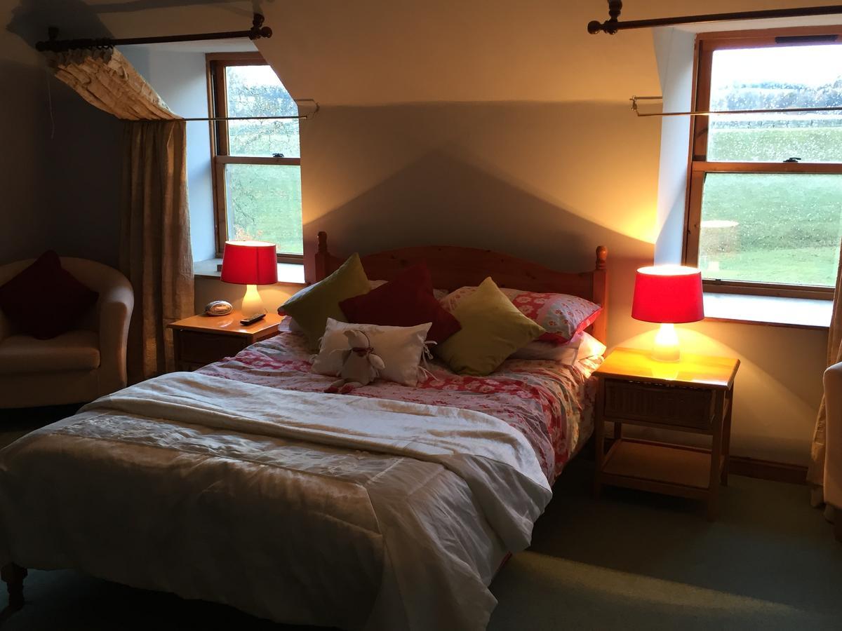 ลอดจ์ แอท ลอคไซด์ Bed & Breakfast Bridgend of Lintrathen ภายนอก รูปภาพ