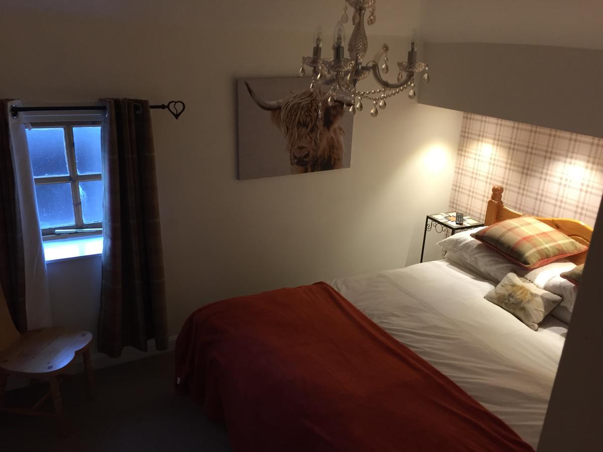 ลอดจ์ แอท ลอคไซด์ Bed & Breakfast Bridgend of Lintrathen ภายนอก รูปภาพ